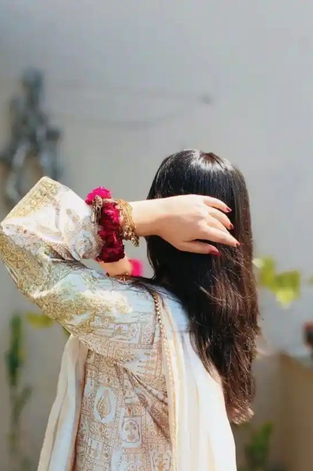 attractive instagram hidden face dp for girls