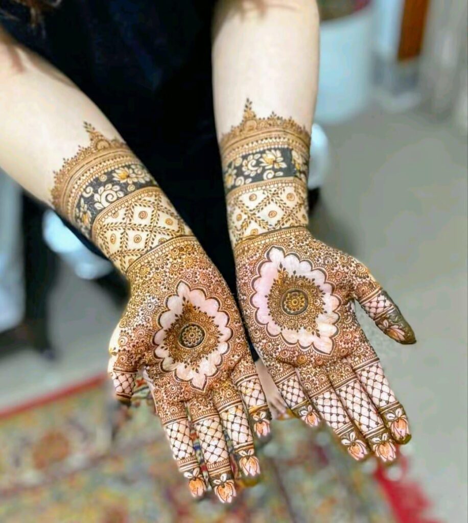 finger tops mehndi design