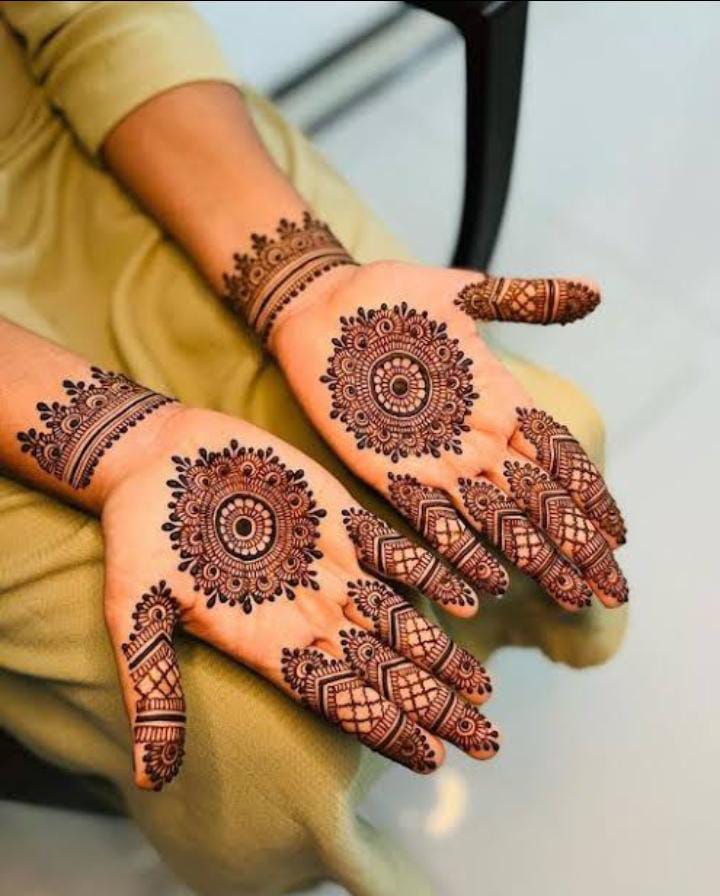 front finger tips mehndi design