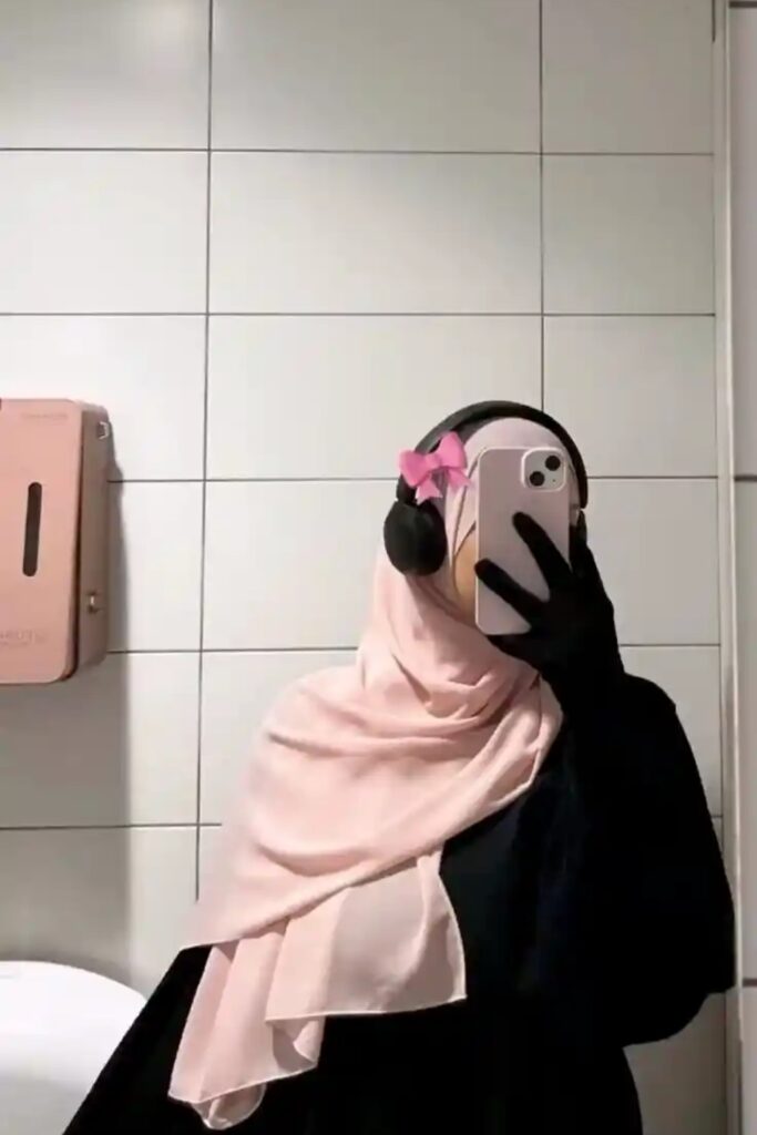 hijab girl hide face pic