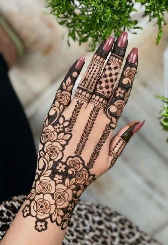 mehndi design lines