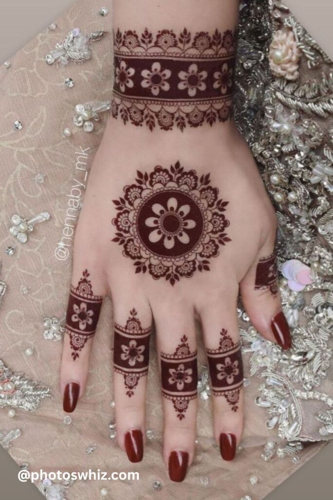 pakistani gol tikki mehndi designs