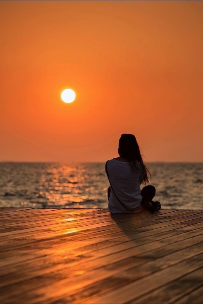 instagram alone whatsapp dp girl