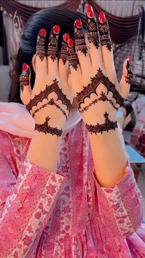 simple finger tips mehndi design