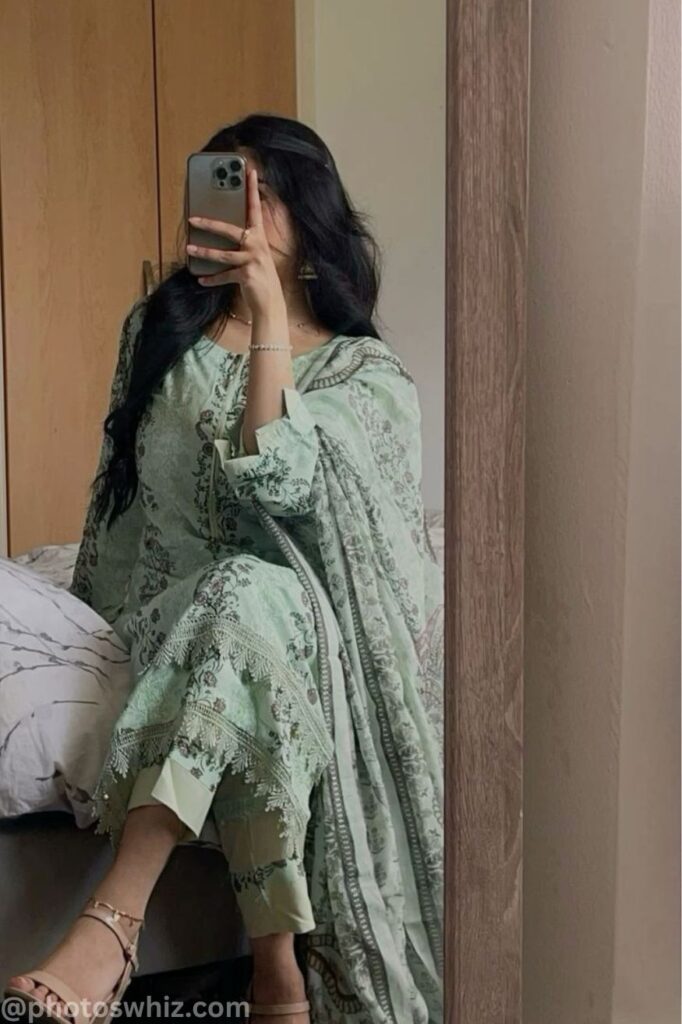 ladki ki dp