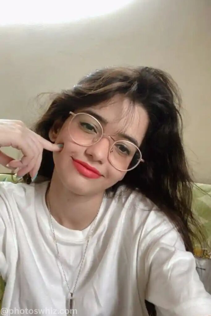 best dp for girls