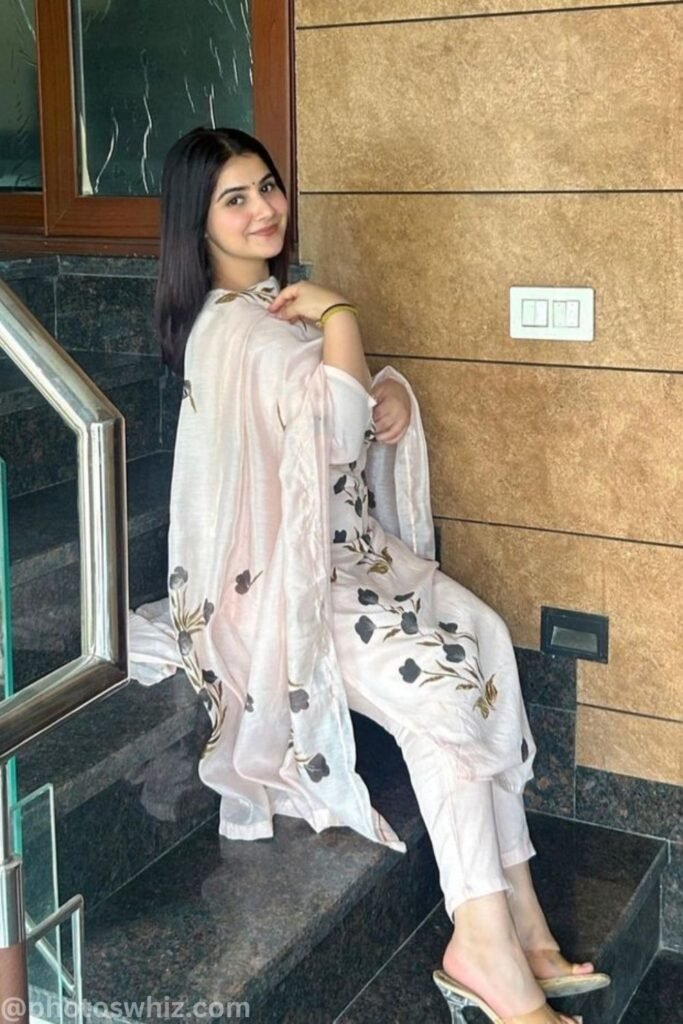 Indian Cute Girls Dp