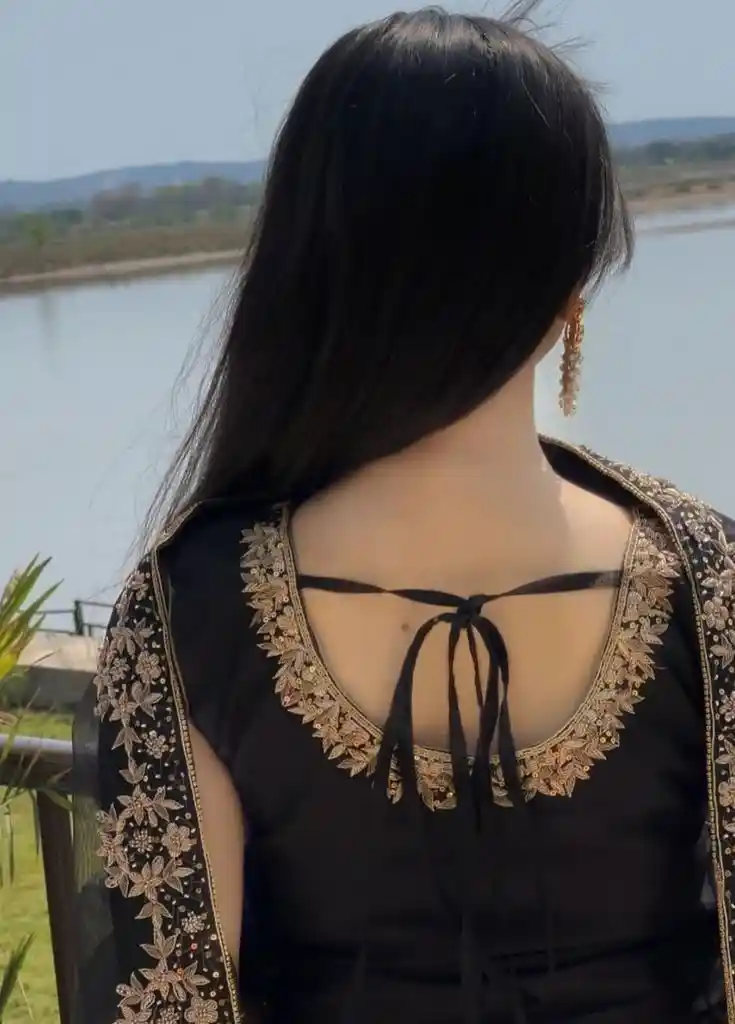 cute girl dp instagram whatsapp