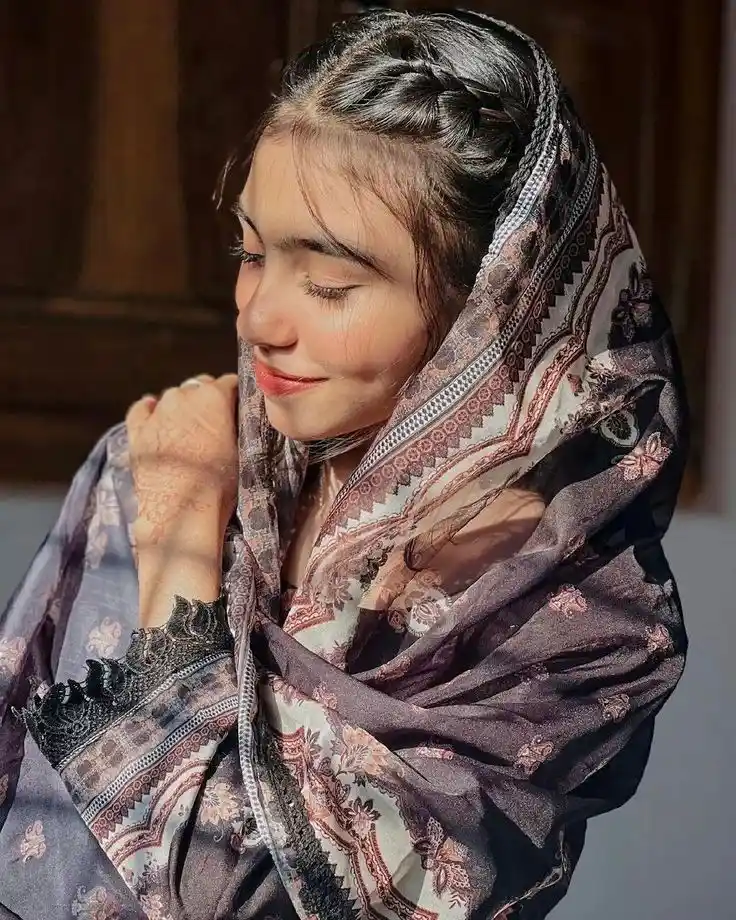 cute girl dp instagram whatsapp