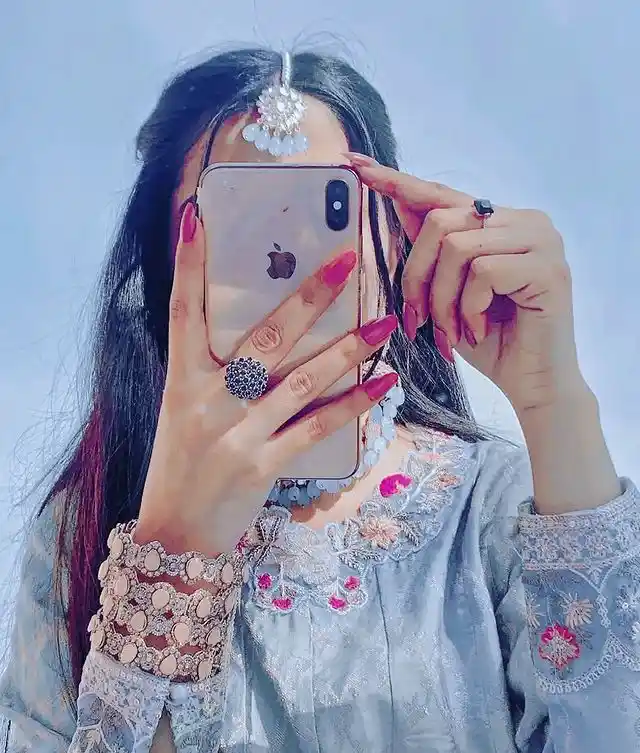 cute girl dp instagram whatsapp