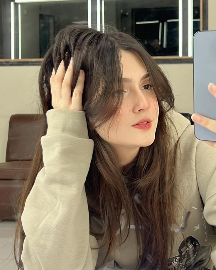 stylish cute smile dp